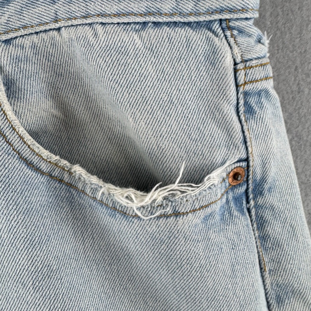 Vintage Levis Jeans Mens 33x30 (Fits 32x29) 501 Made in USA SEE DETAILS - Picture 3 of 16